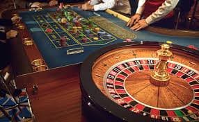 Layar permainan live dealer di aplikasi dian4d setelah deposit LinkAja berhasil